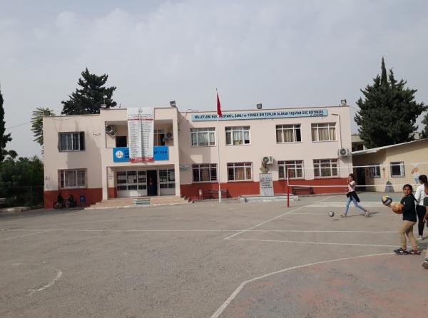 Adanalıoğlu Reşit Can Ortaokulu Fotoğrafı